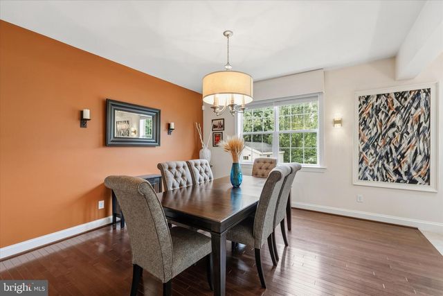 9049 STONE CREST DR, Warrenton, VA 20186