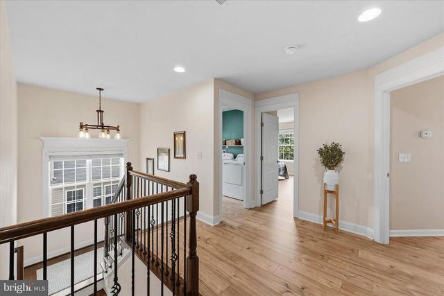 9049 STONE CREST DR, Warrenton, VA 20186