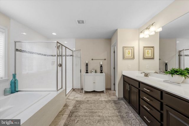 9049 STONE CREST DR, Warrenton, VA 20186