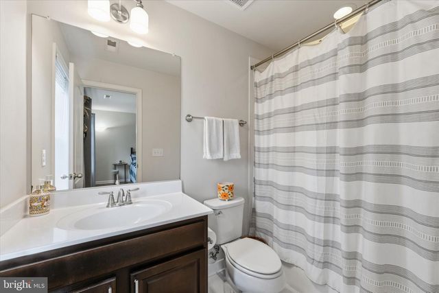 9049 STONE CREST DR, Warrenton, VA 20186