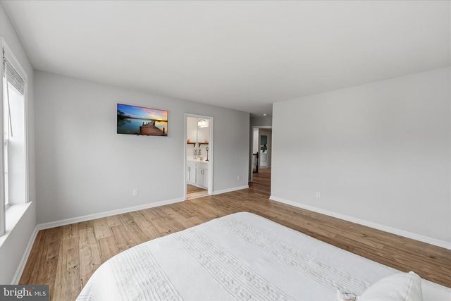 9049 STONE CREST DR, Warrenton, VA 20186
