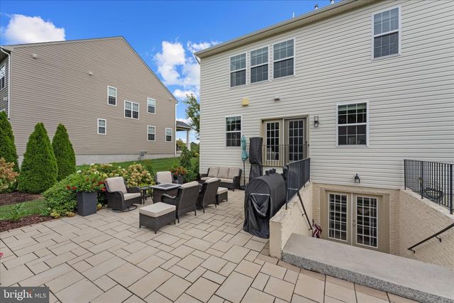 9049 STONE CREST DR, Warrenton, VA 20186
