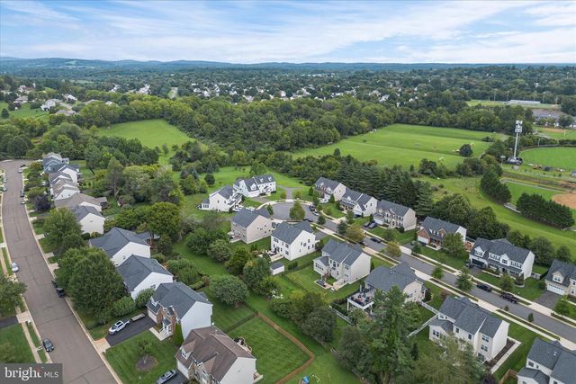9049 STONE CREST DR, Warrenton, VA 20186