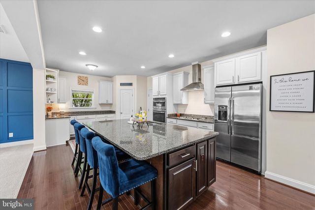 9049 STONE CREST DR, Warrenton, VA 20186