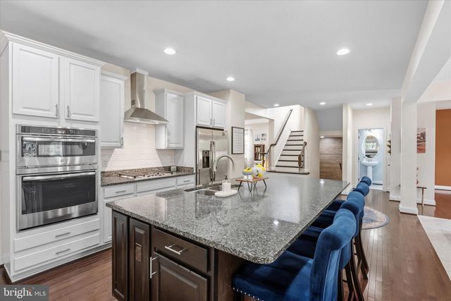 9049 STONE CREST DR, Warrenton, VA 20186