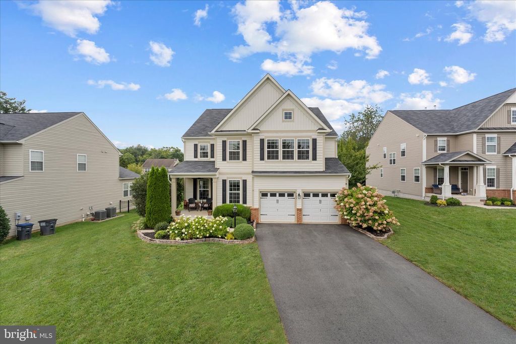 9049 STONE CREST DR, Warrenton, VA 20186
