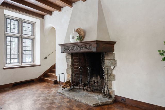 3 Evergreen Ln, Hingham, MA 02043