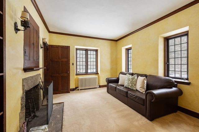 3 Evergreen Ln, Hingham, MA 02043