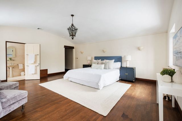 3 Evergreen Ln, Hingham, MA 02043