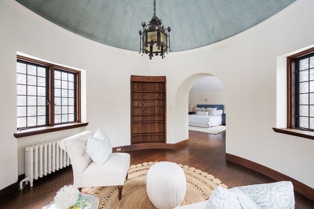 3 Evergreen Ln, Hingham, MA 02043