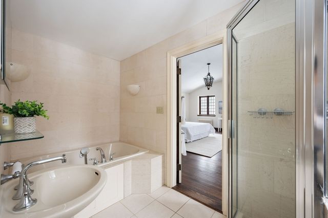 3 Evergreen Ln, Hingham, MA 02043