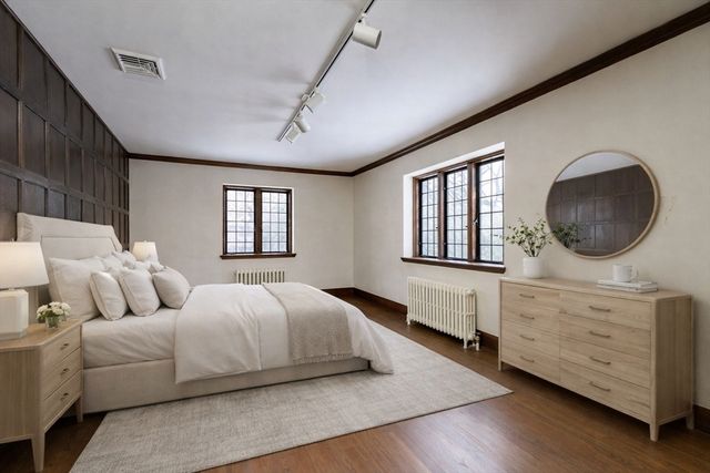 3 Evergreen Ln, Hingham, MA 02043