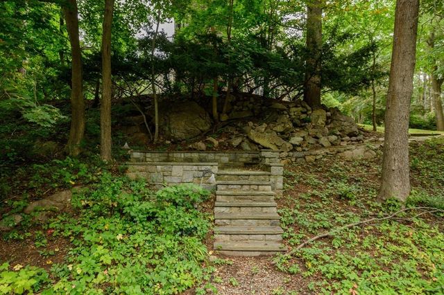 3 Evergreen Ln, Hingham, MA 02043