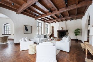 3 Evergreen Ln, Hingham, MA 02043