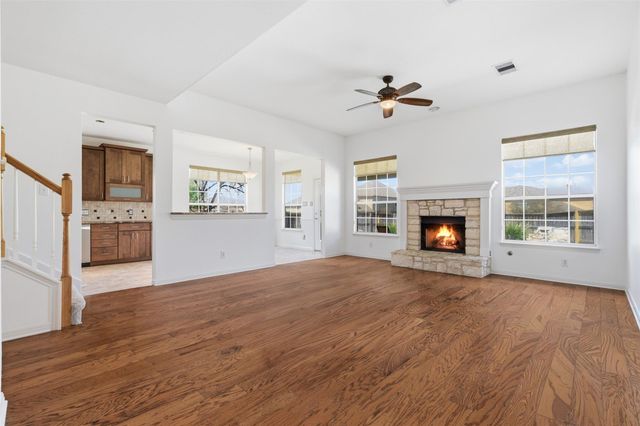 207 Silver Oak DR, Round Rock, TX 78664