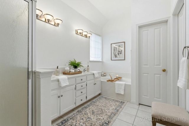 207 Silver Oak DR, Round Rock, TX 78664