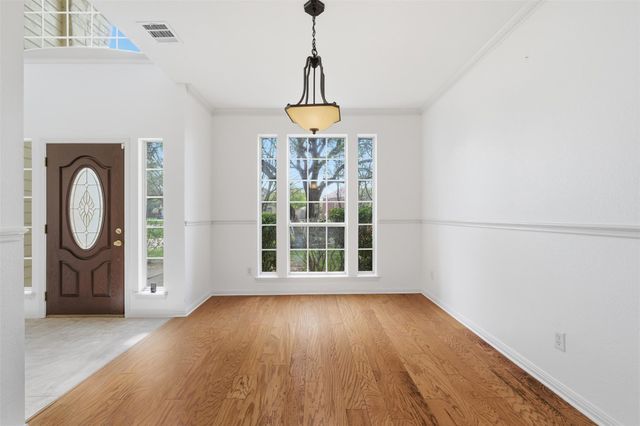 207 Silver Oak DR, Round Rock, TX 78664