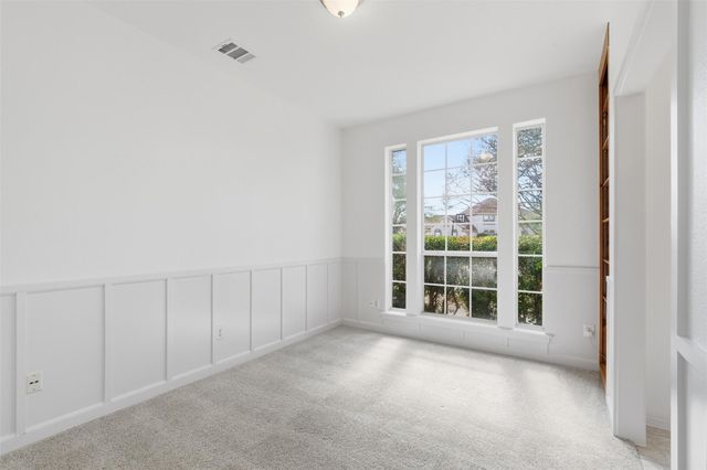 207 Silver Oak DR, Round Rock, TX 78664