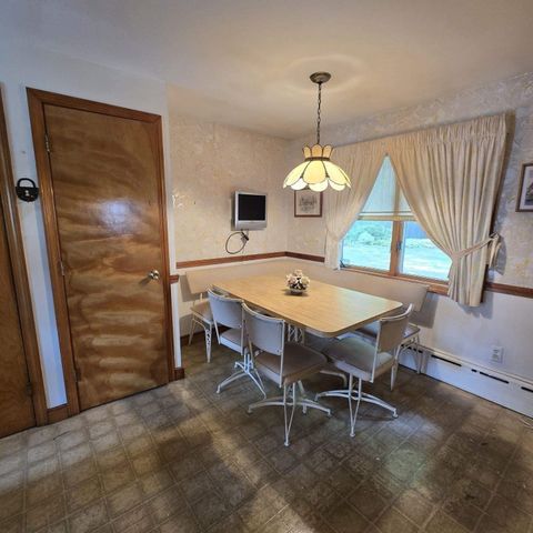 59 Kenelworth Ave, Brockton, MA 02301