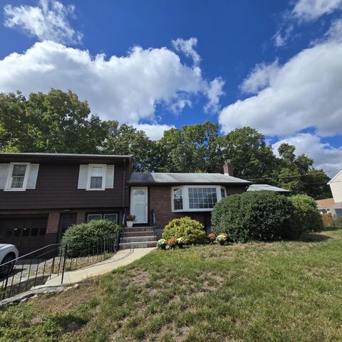59 Kenelworth Ave, Brockton, MA 02301