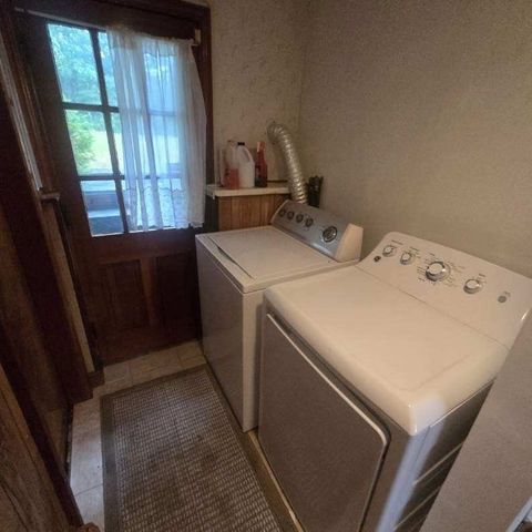 59 Kenelworth Ave, Brockton, MA 02301