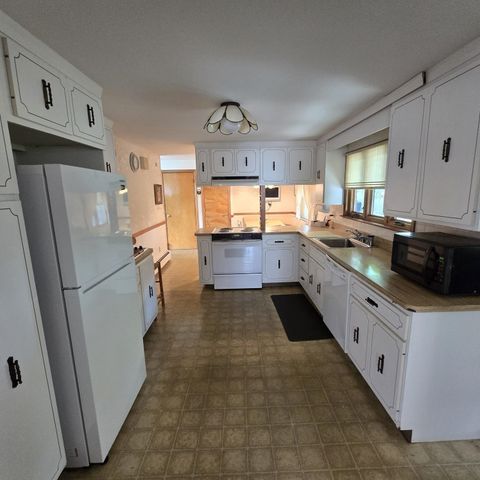 59 Kenelworth Ave, Brockton, MA 02301