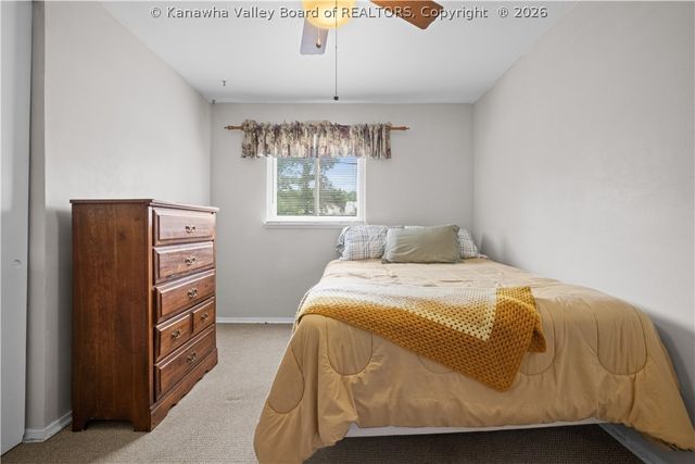 2012 Washington Avenue, St Albans, WV 25177