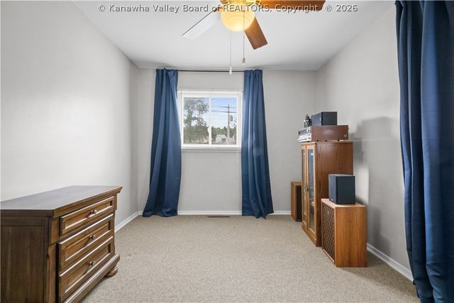 2012 Washington Avenue, St Albans, WV 25177