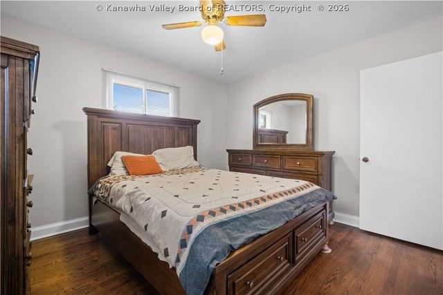 2012 Washington Avenue, St Albans, WV 25177