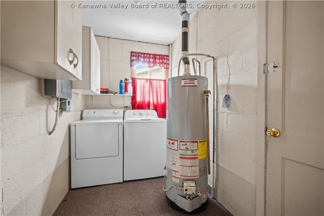 2012 Washington Avenue, St Albans, WV 25177