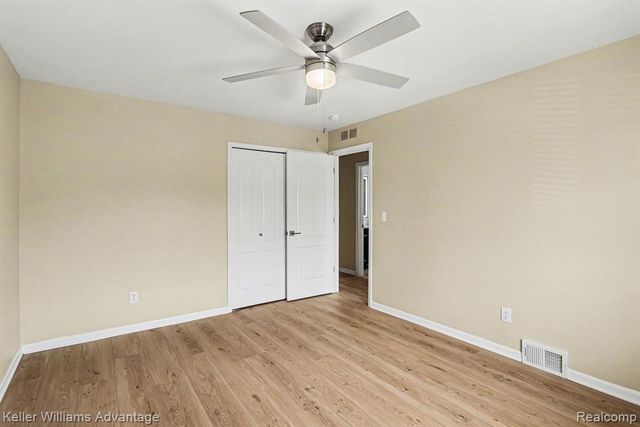 32718 Grand River Avenue C10, Farmington, MI 48336