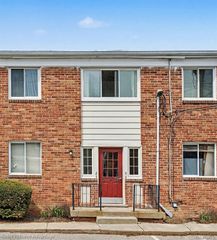32718 Grand River Avenue C10, Farmington, MI 48336