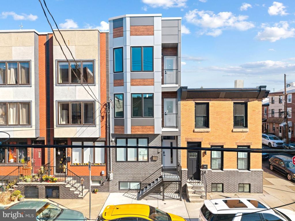 2327 E DAUPHIN ST, PHILADELPHIA, PA 19125 — exterior