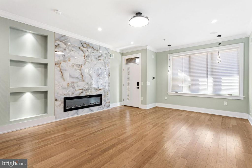 2327 E DAUPHIN ST, PHILADELPHIA, PA 19125 — photo 4