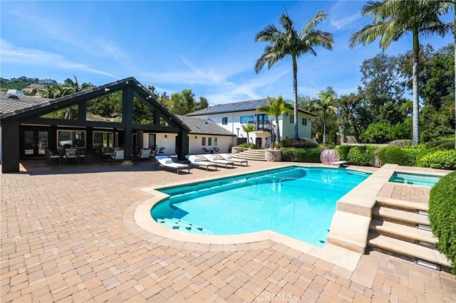 10372 Crawford Canyon Road, North Tustin, CA 92705