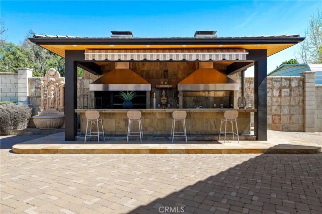 10372 Crawford Canyon Road, North Tustin, CA 92705