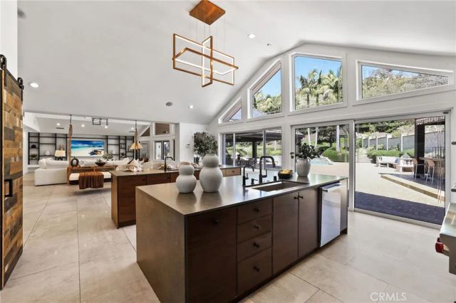 10372 Crawford Canyon Road, North Tustin, CA 92705
