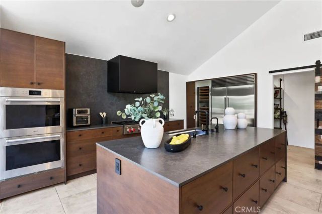 10372 Crawford Canyon Road, North Tustin, CA 92705
