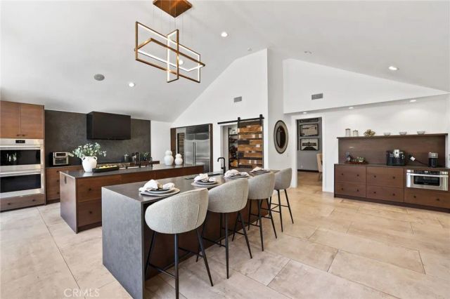 10372 Crawford Canyon Road, North Tustin, CA 92705