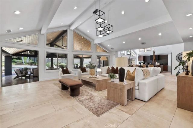 10372 Crawford Canyon Road, North Tustin, CA 92705