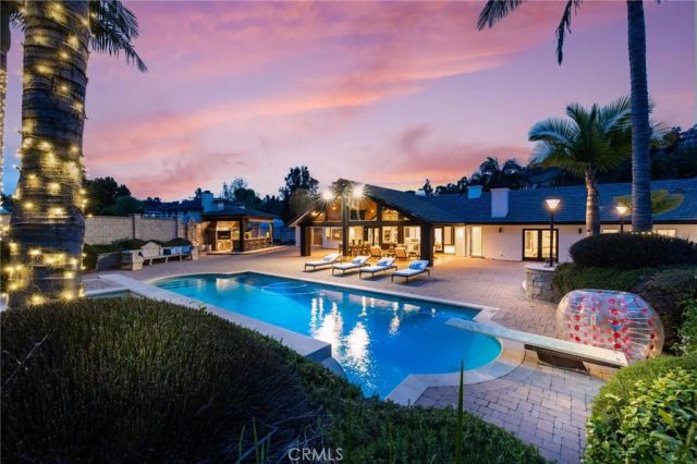 10372 Crawford Canyon Road, North Tustin, CA 92705