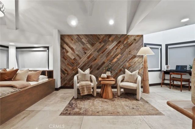 10372 Crawford Canyon Road, North Tustin, CA 92705