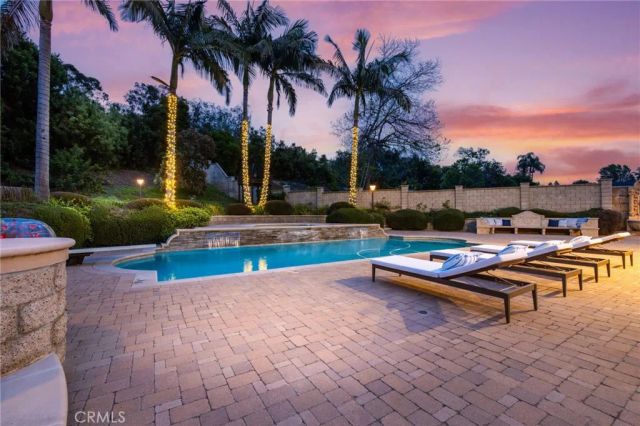 10372 Crawford Canyon Road, North Tustin, CA 92705
