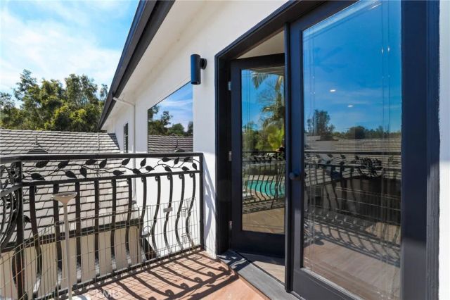 10372 Crawford Canyon Road, North Tustin, CA 92705