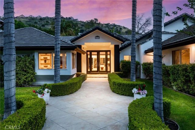 10372 Crawford Canyon Road, North Tustin, CA 92705