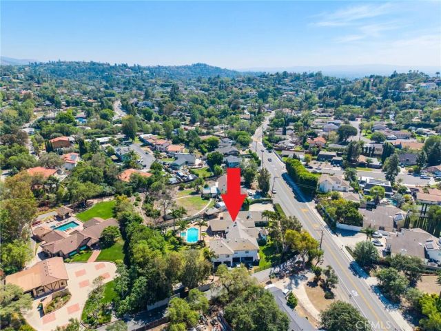 10372 Crawford Canyon Road, North Tustin, CA 92705