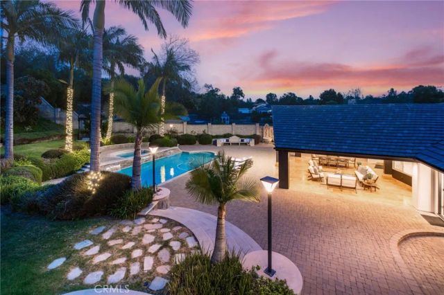 10372 Crawford Canyon Road, North Tustin, CA 92705
