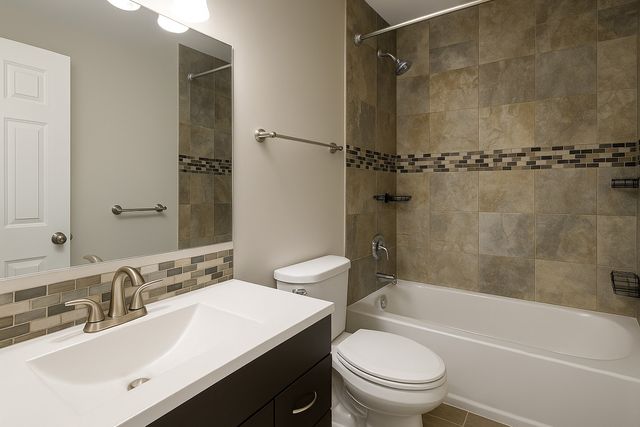 50 Oakhurst Road, Matteson, IL 60443