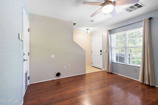 2256 E HUNTINGTON Drive, Phoenix, AZ 85040