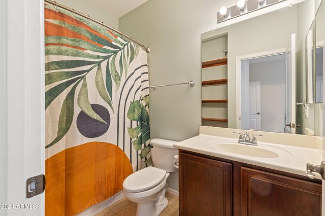 2256 E HUNTINGTON Drive, Phoenix, AZ 85040